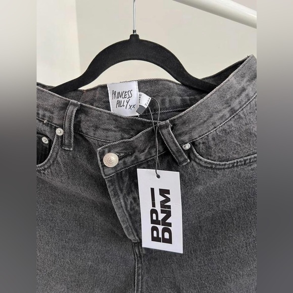 HOLLY ASYMMETRIC STRAIGHT LEG JEAN BLACK DENIM - Picture 3 of 5